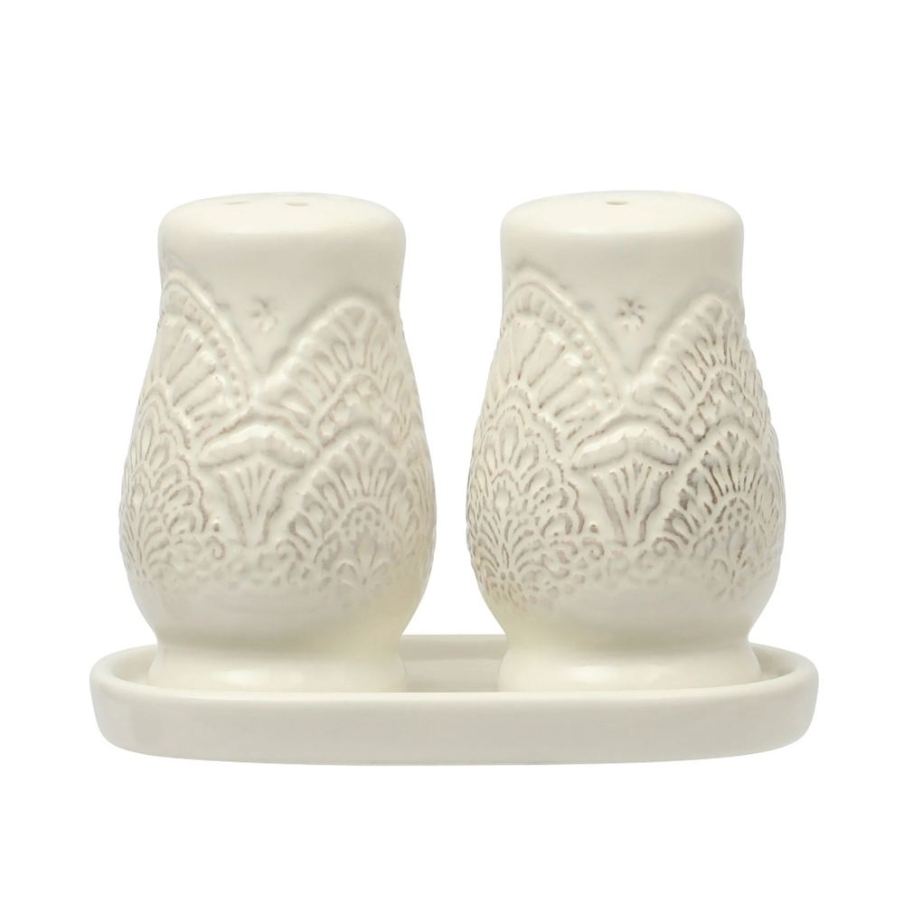 💜 2025 Pioneer Woman Vintage Lace Cream Salt and Pepper Shaker Set - Picture 3 of 5